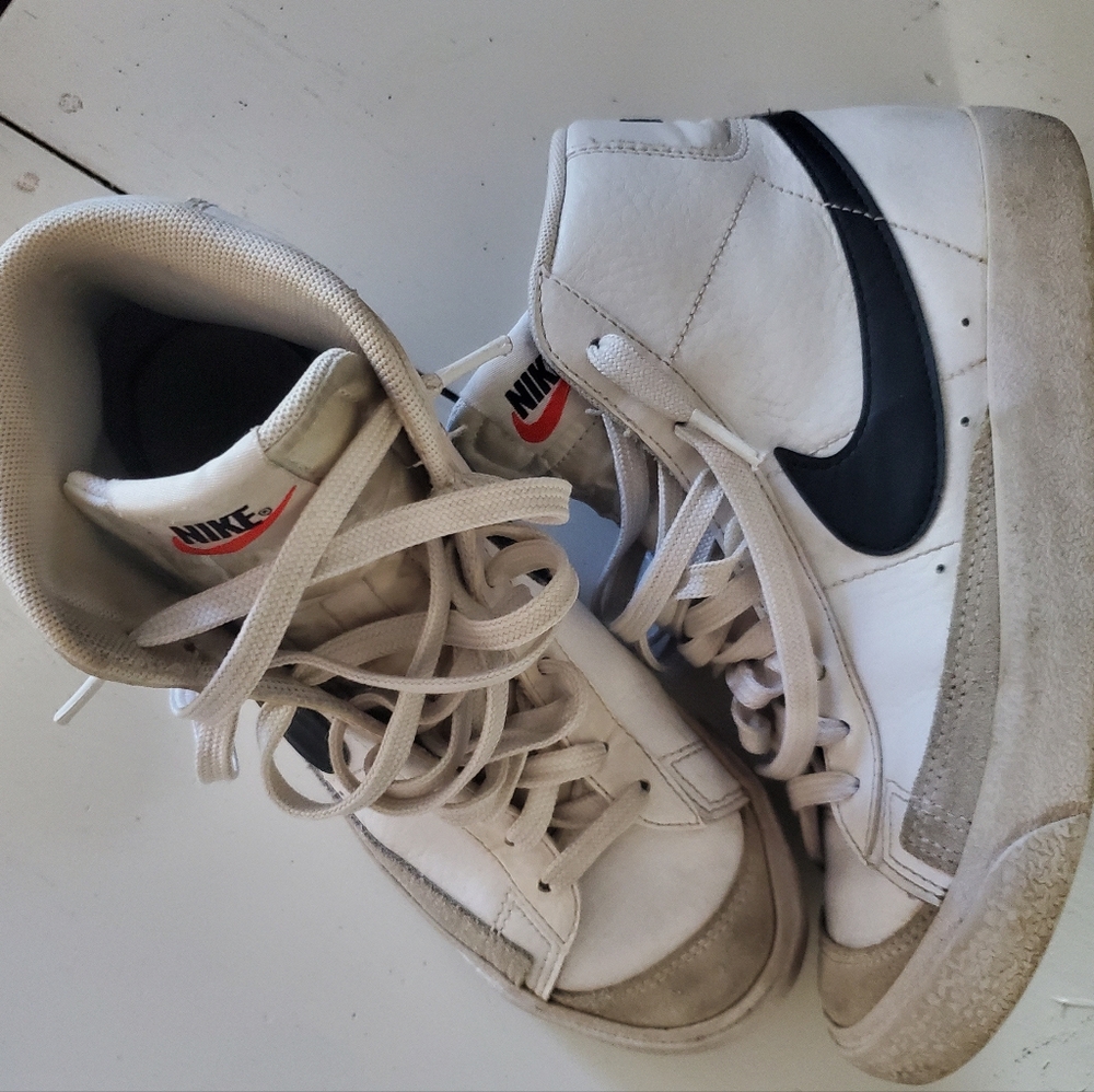 Kids Nike dunks size 4.5